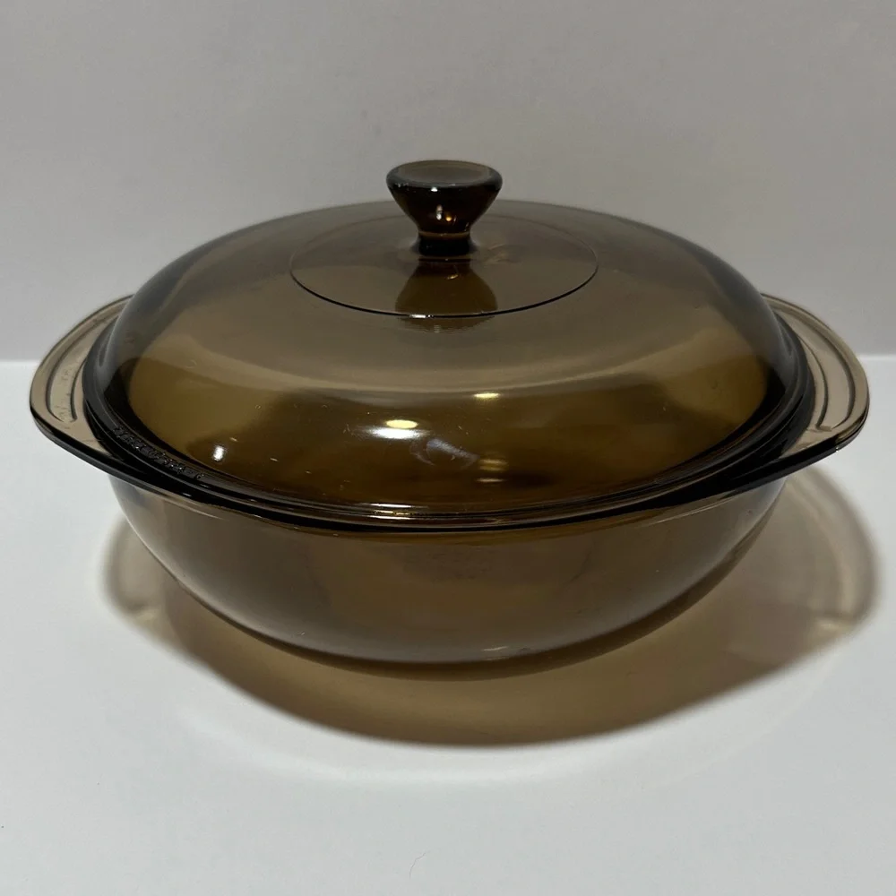 Vintage Pyrex Amber 2 Qt Covered Casserole Dish (024 / 624-C Lid)